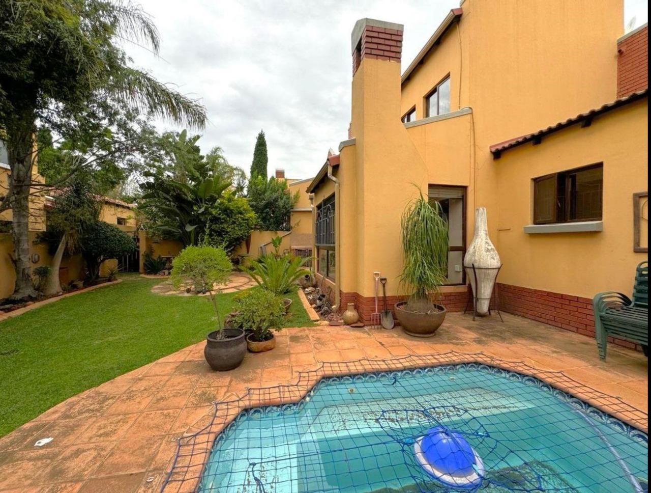 3 Bedroom Townhouse to Rent in Boardwalk Meander B Estate