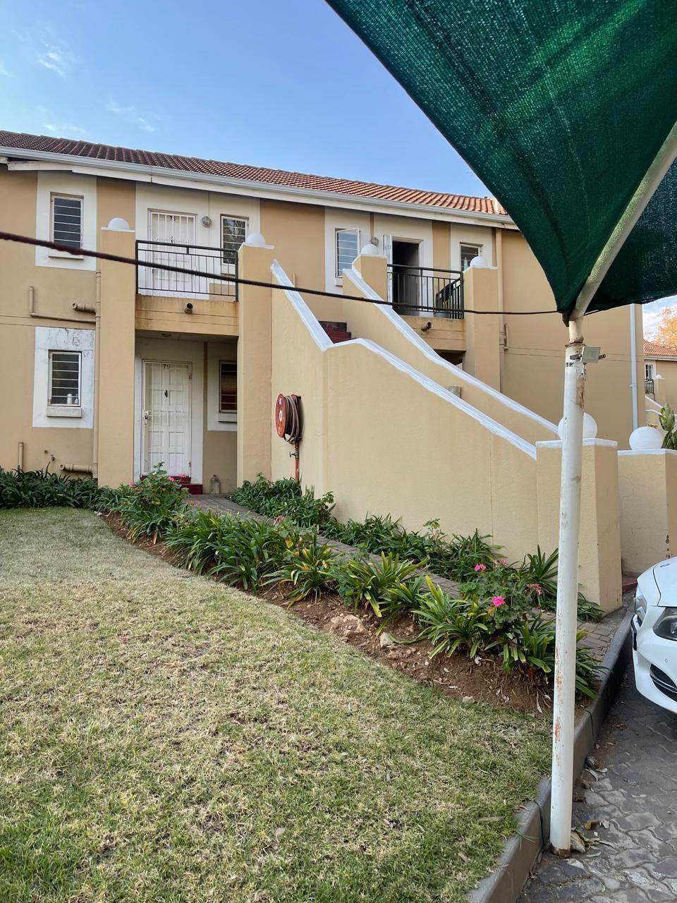 2 Bedroom Apartment For Rent in Douglasdale