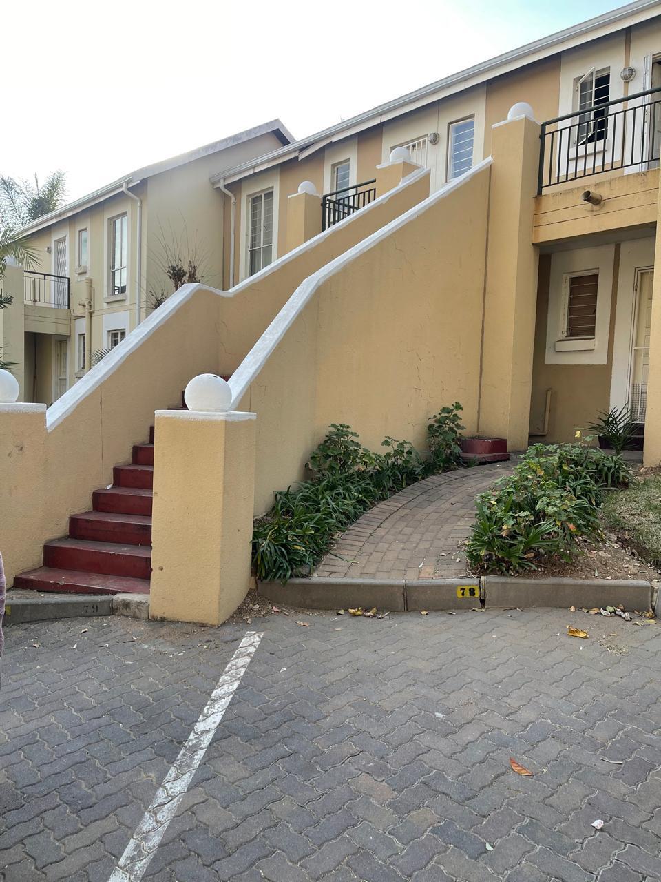 2 Bedroom Apartment For Rent in Douglasdale