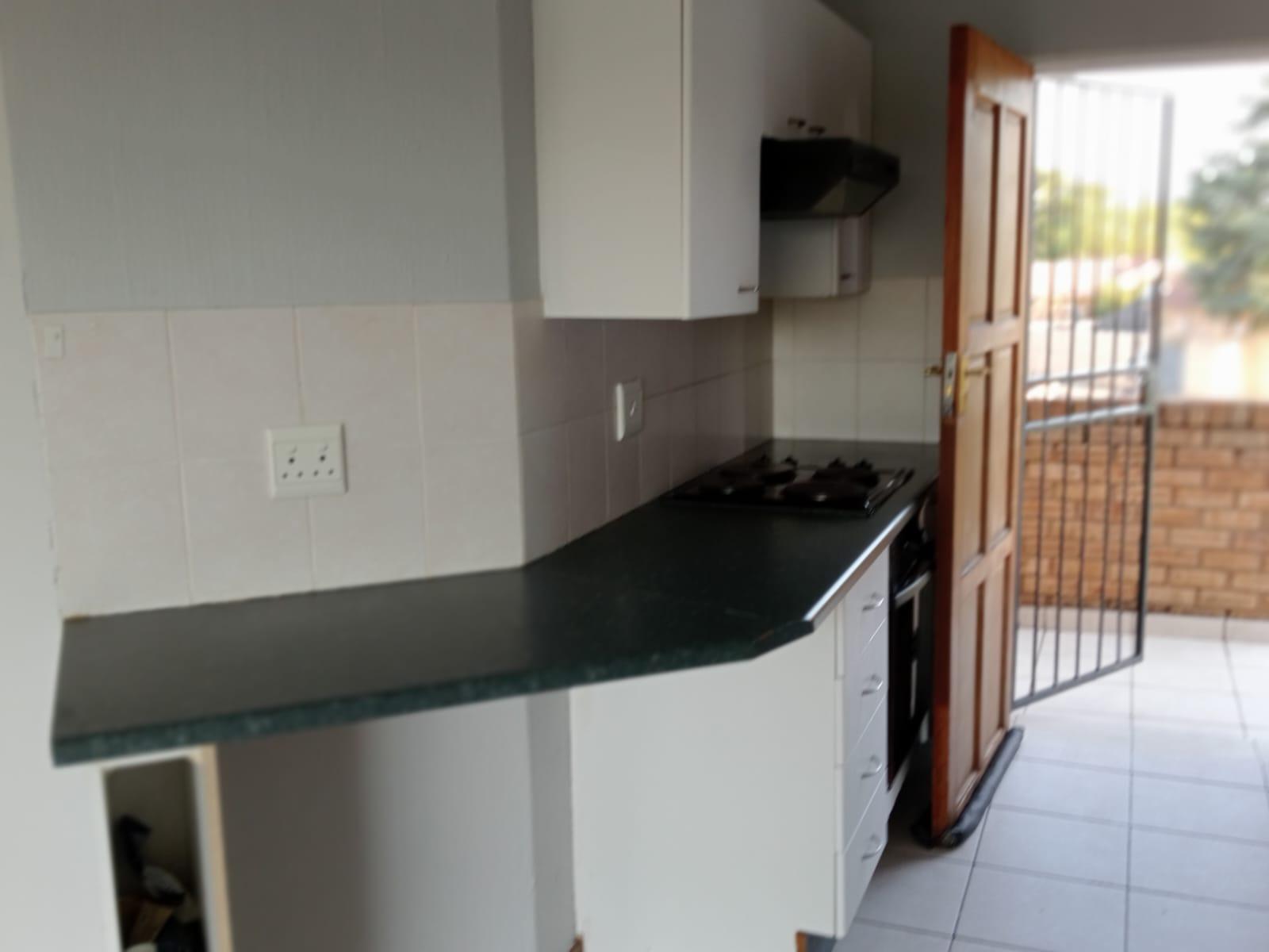 2 Bedroom Townhouse for Rent in Allen's Nek