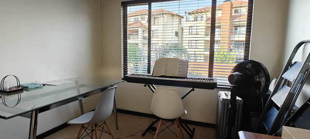 Fully Furnished, Beautiful, Spacious and light Apartment to Rent in Sunninghill