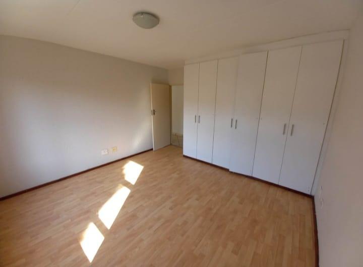 2 bedroom, 1 full bathroom Apartment available In Boksburg