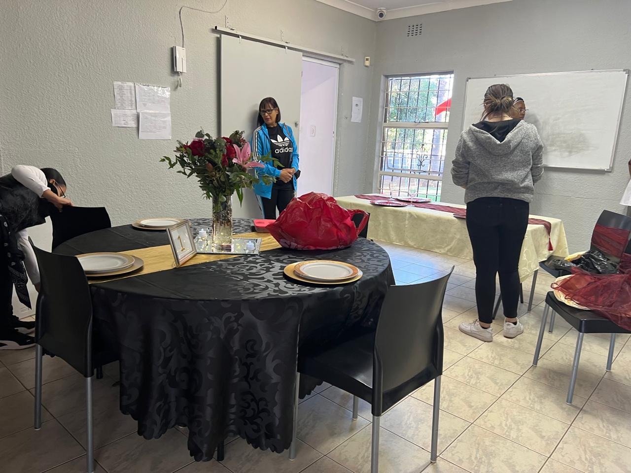 Rental property with full kitchen and 3 bathrooms, secure parking, wi-fi.