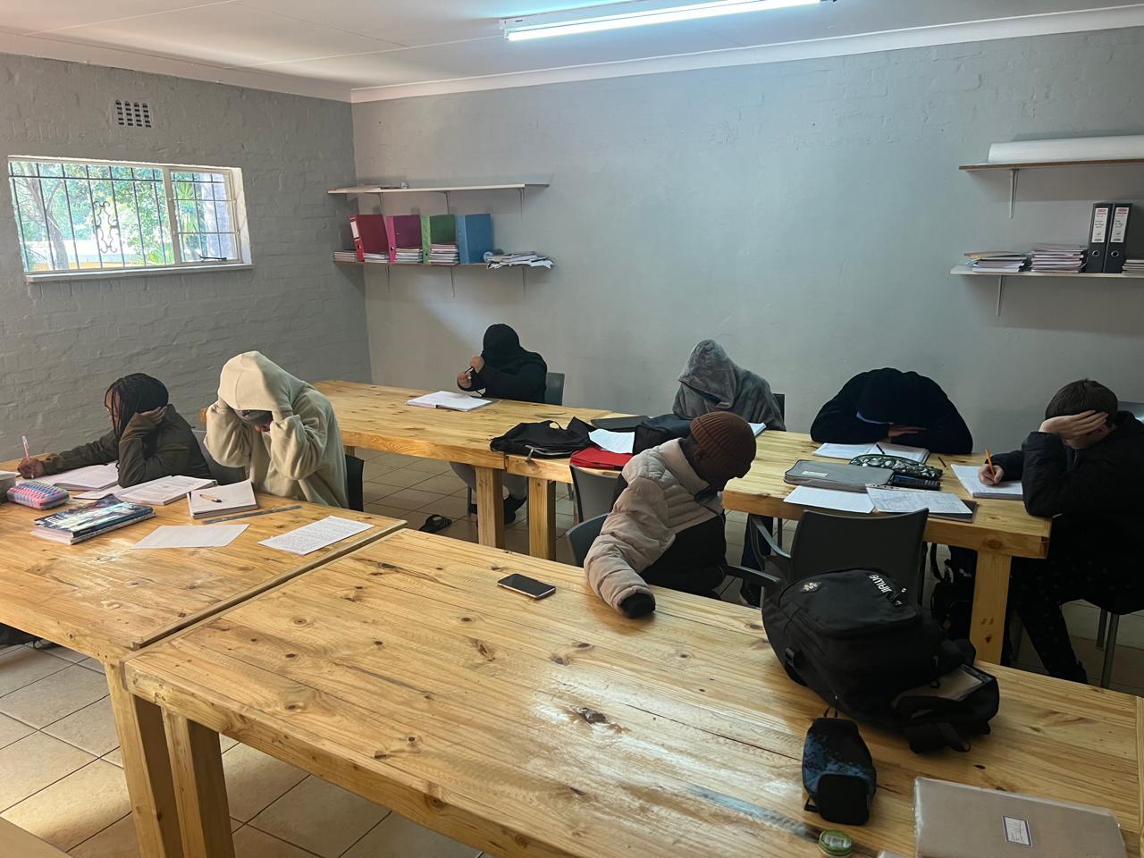 Rental property with full kitchen and 3 bathrooms, secure parking, wi-fi.