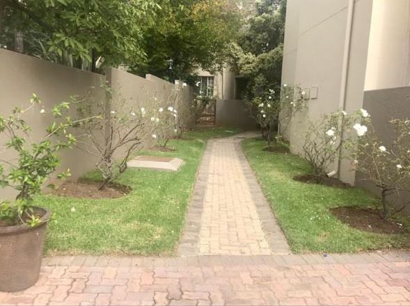 2 Bedroom Apartment For Rent in Paulshof