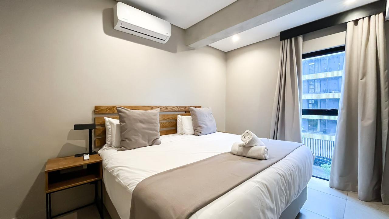 1 Bedroom Stylish and immaculate Apartment To Rent in Black Brick 2 Sandton