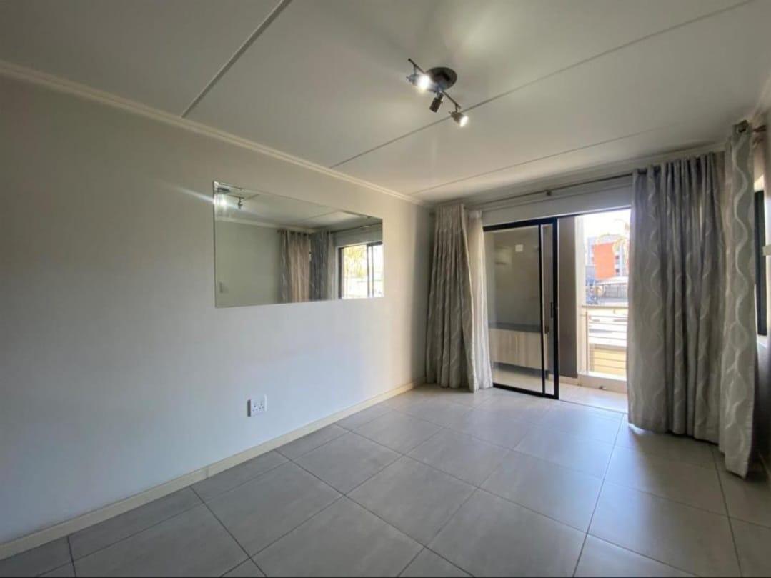A well maintained and secured Beautiful apartment ready to occupy in Edenvale