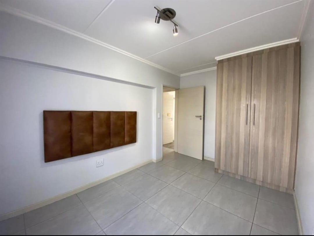A well maintained and secured Beautiful apartment ready to occupy in Edenvale