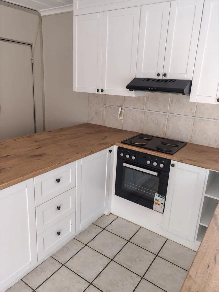 3 bedrooms and 2 baths with loft for sale in Murrayfield