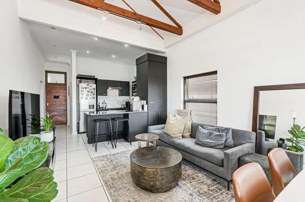 Stylish apartment for sale in most desirable location Bryanston