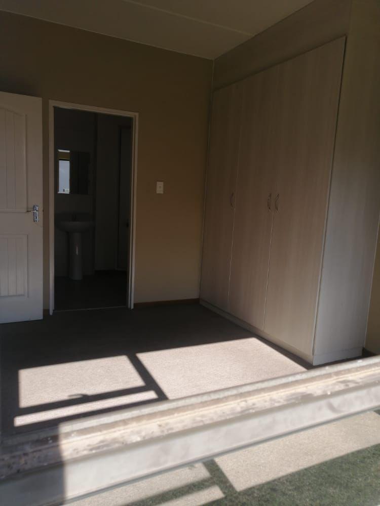 2 Bedroom Apartment for Rent in Honeydew