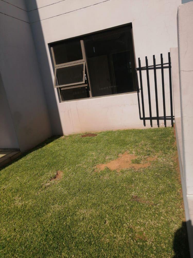 2 Bedroom Apartment for Rent in Honeydew