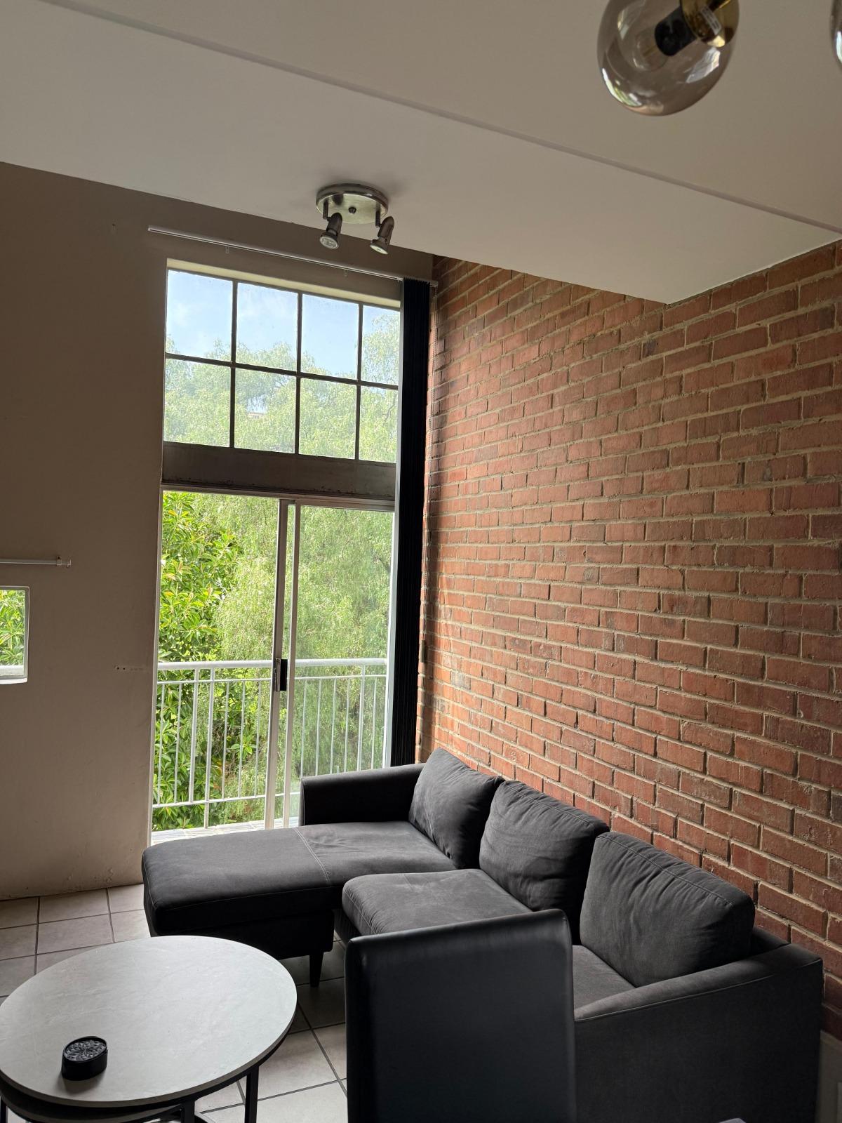 Spacious and light 1 bedroom loft apartment for sale in Houghton