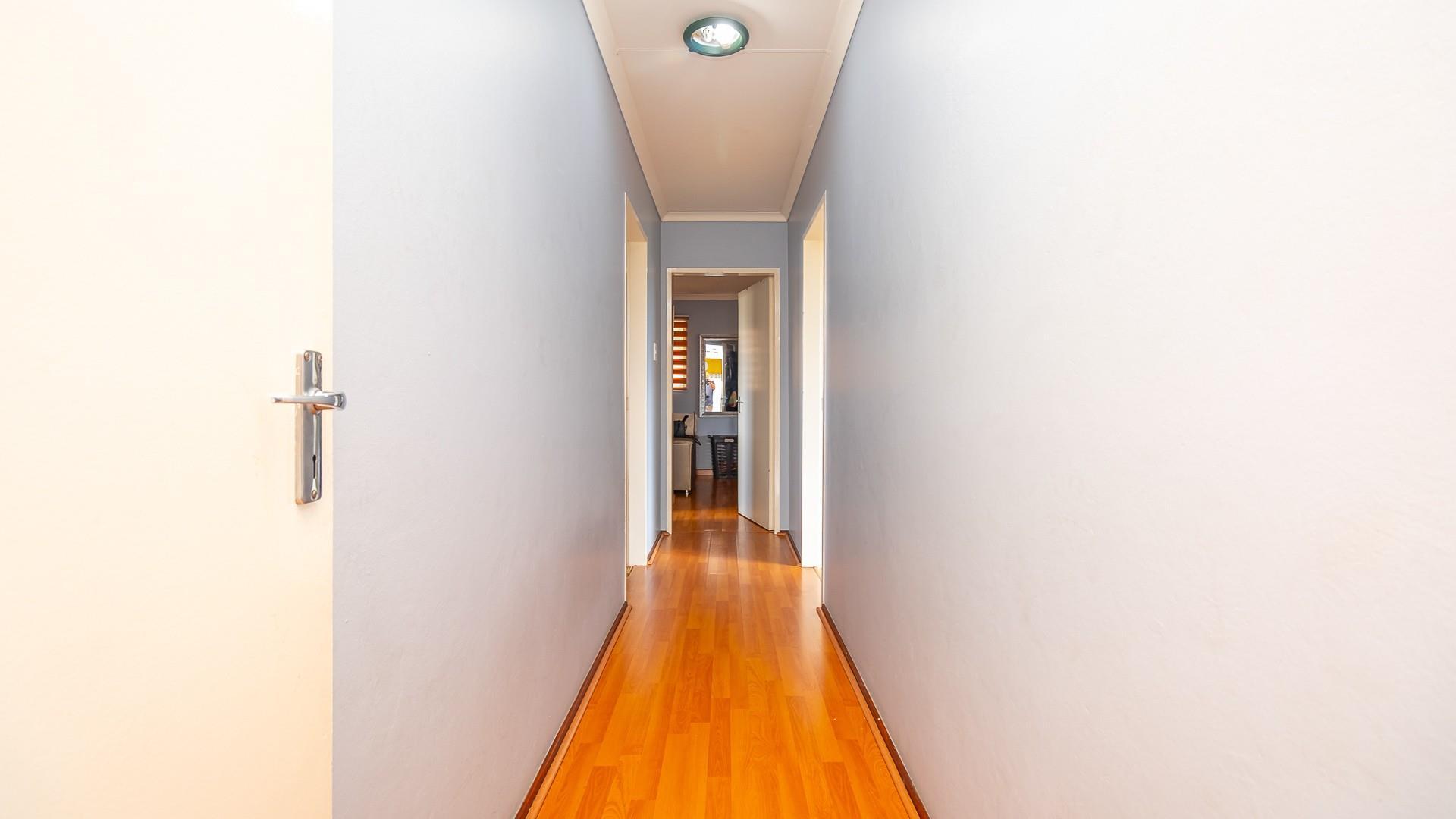 3 Bedroom House For Sale in Florida Hills