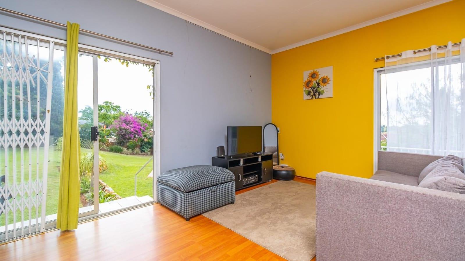 3 Bedroom House For Sale in Florida Hills