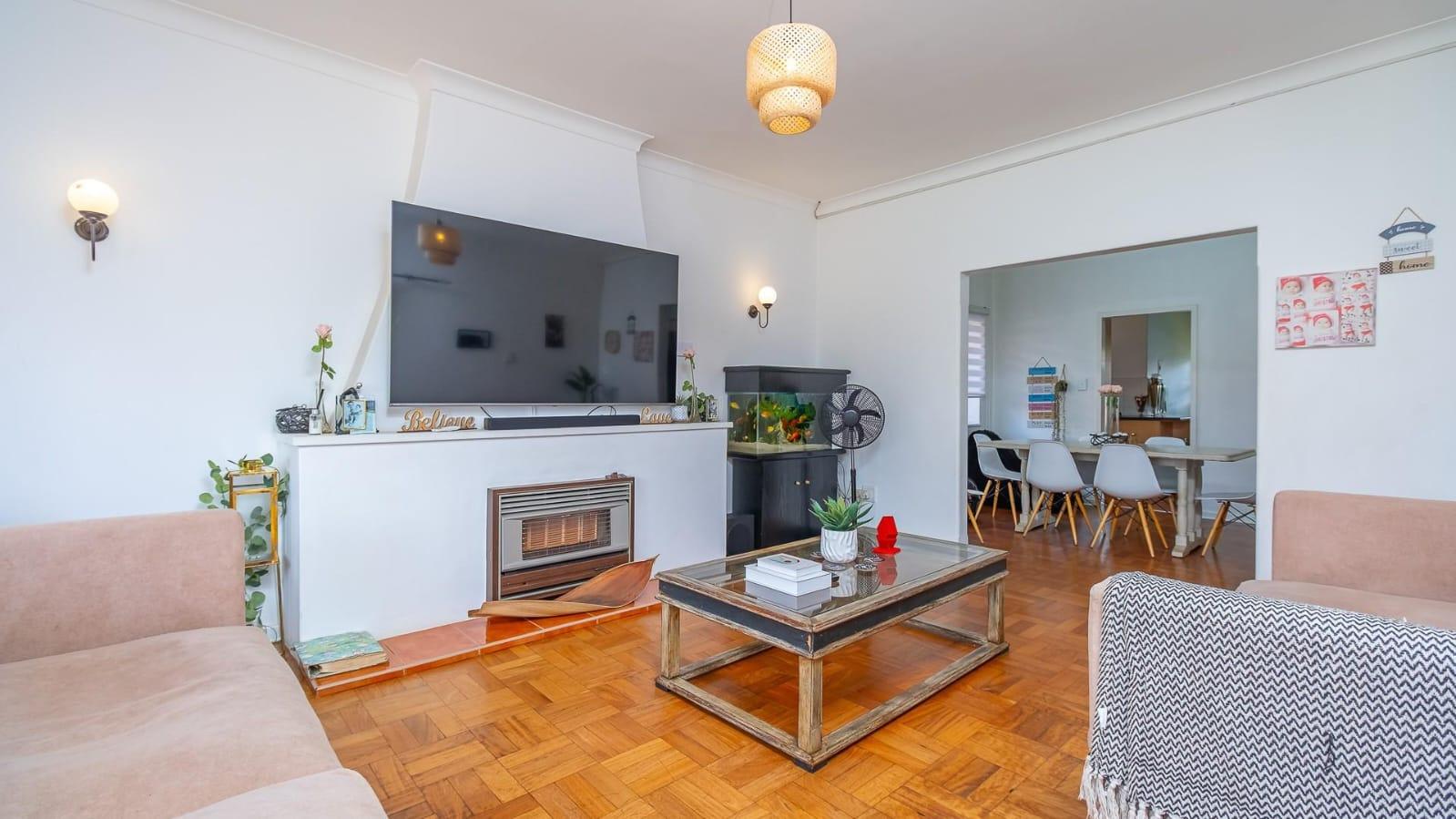 3 Bedroom House For Sale in Florida Hills